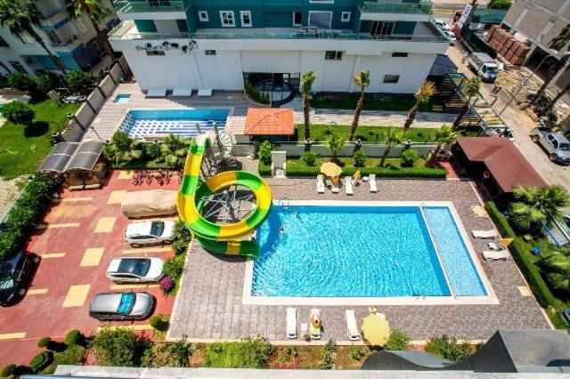 Appartamento Cozy Sea View Next To The Beach, In The Mid Of The Market, Saturday Bazar, Restaurants & Bars Etc, Alanya Mahmutlar! Esterno foto